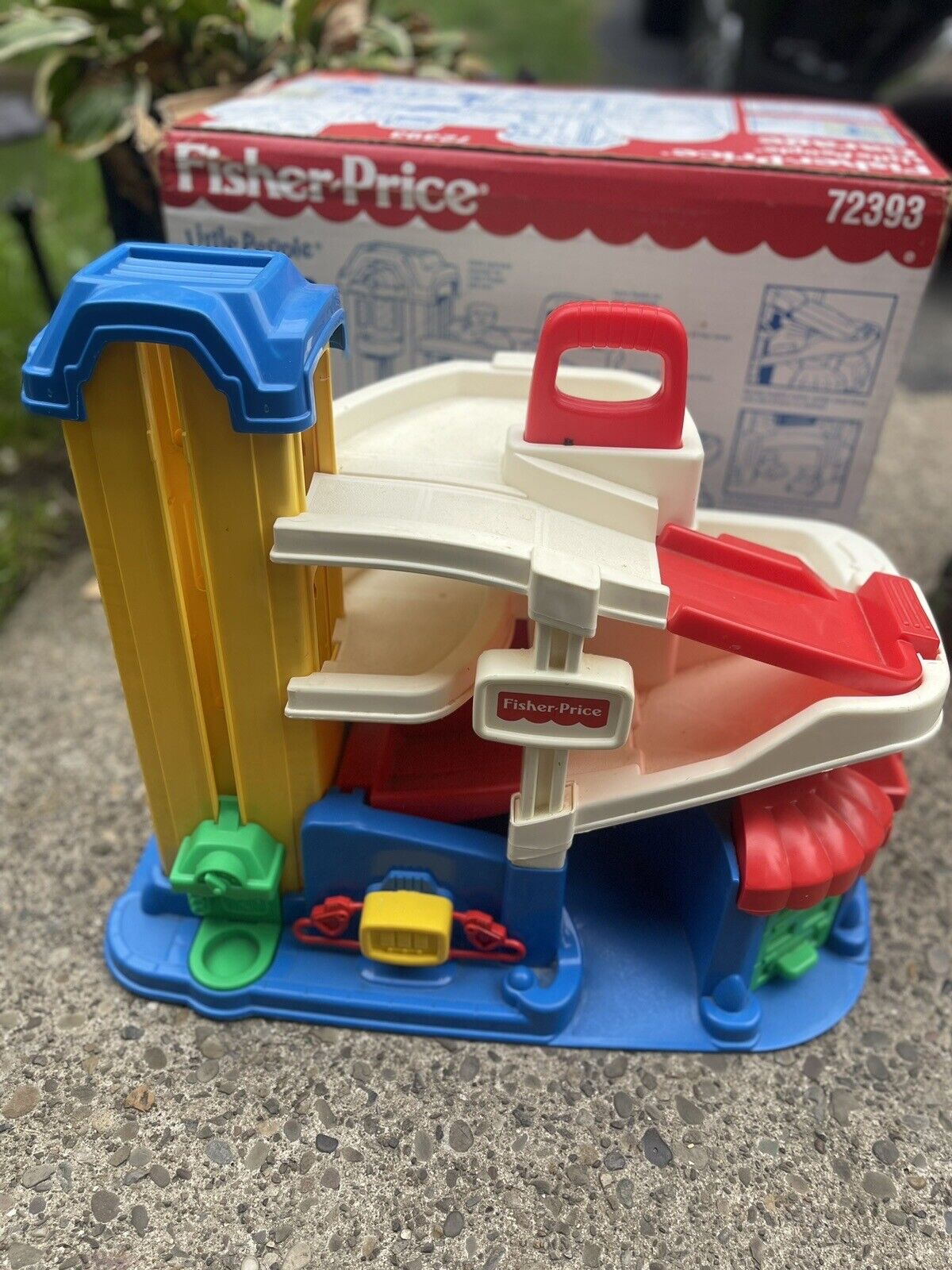 Vintage Fisher Price Little People Chunky 1995 Parking Garage