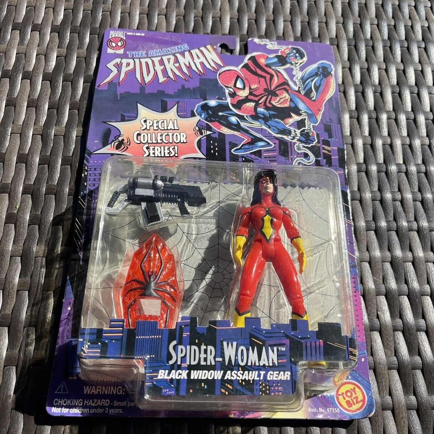 Marvel Comics Amazing Spider-Man Spider-Woman (1996) ToyBiz Action Figure