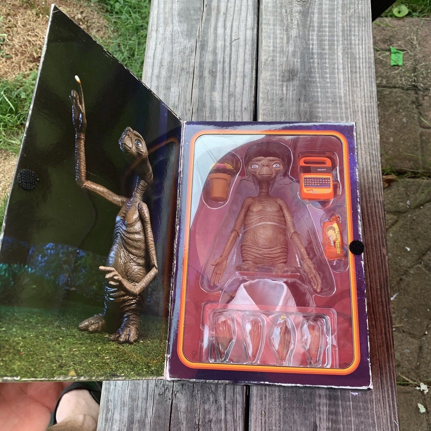 NECA E.T. The Extra-Terrestrial 40th Anniversary 7” Ultimate Action Figure New