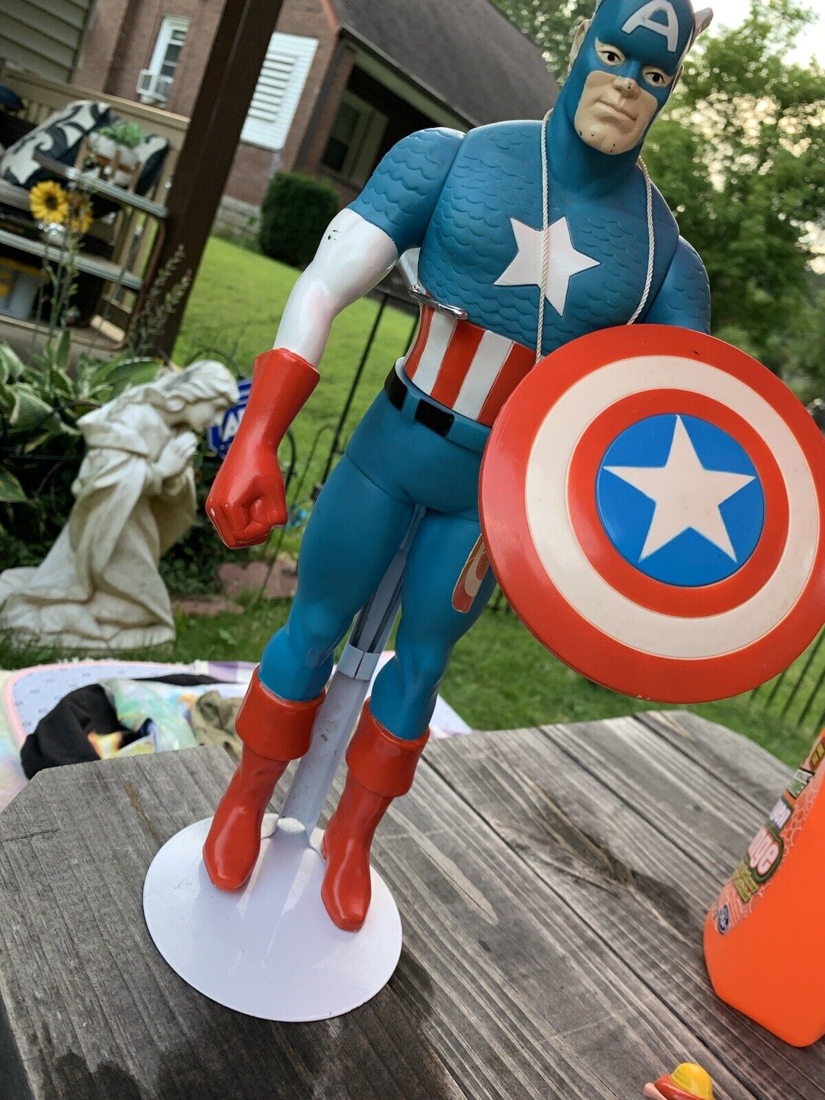 Vintage Marvel 1991 Captain America Hamilton Gifts Figure