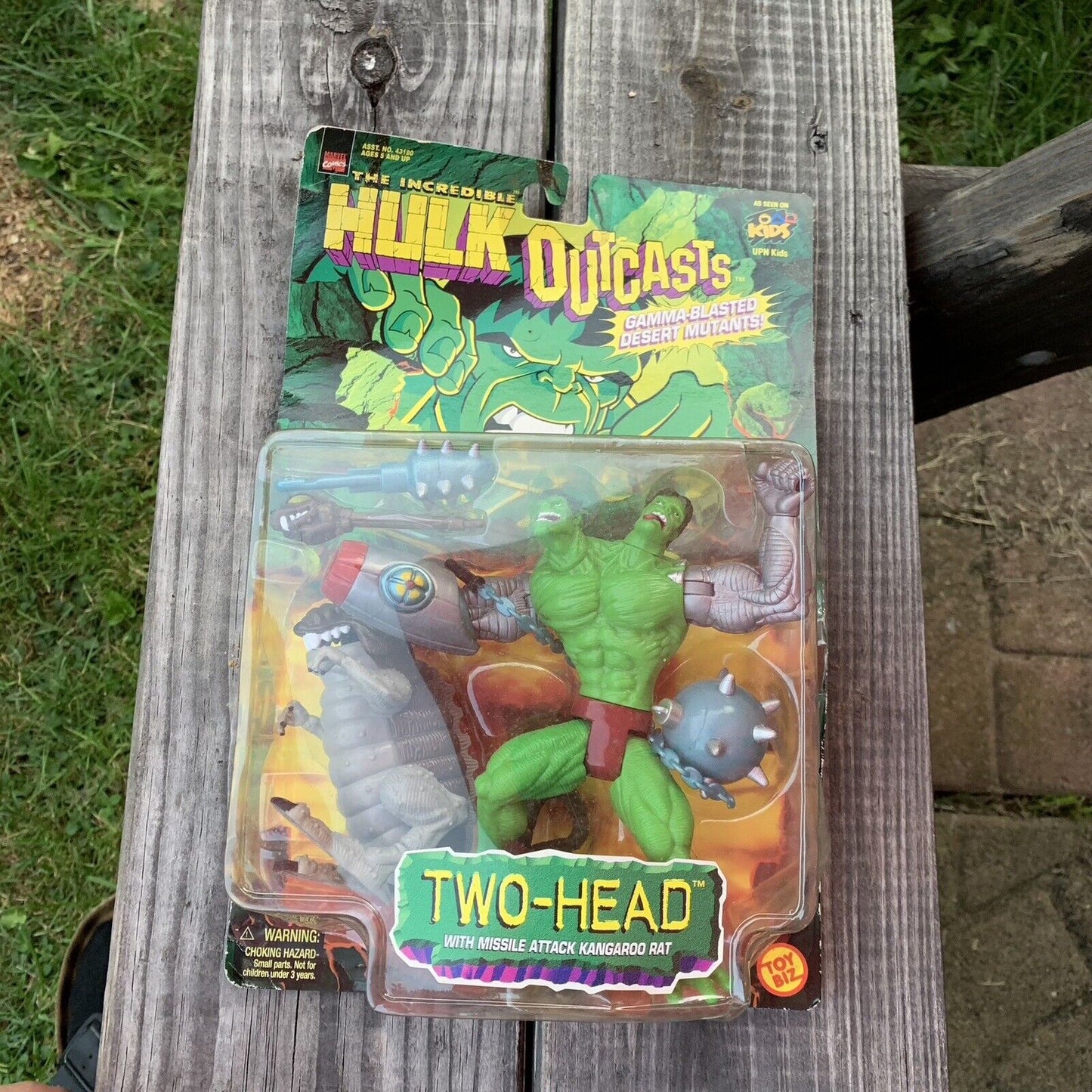 Vintage 1997 The Incredible Hulk Outcasts Two-Head Toy Action Figure Toy Biz New
