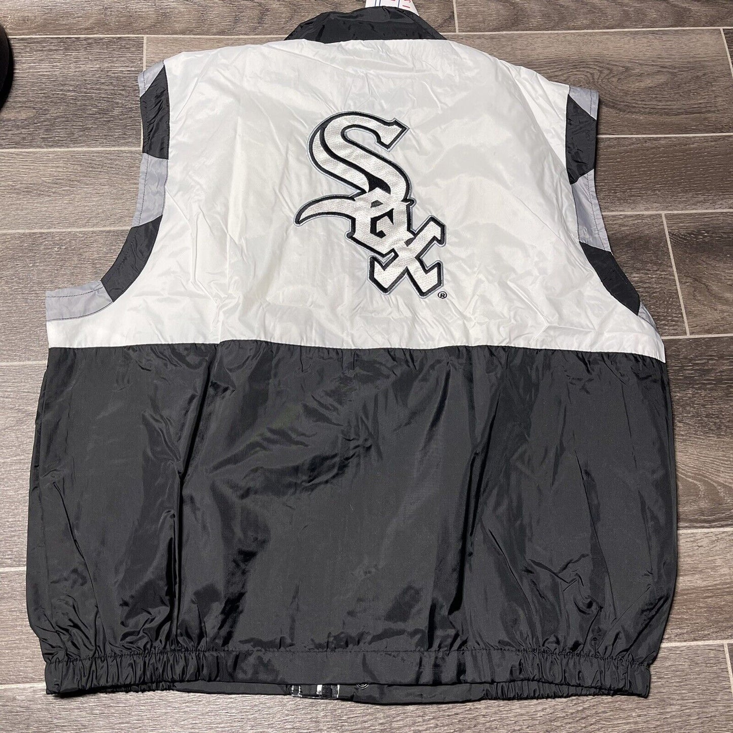 vintage chicago whitesox tracksuit size xl vest and shorts mlb