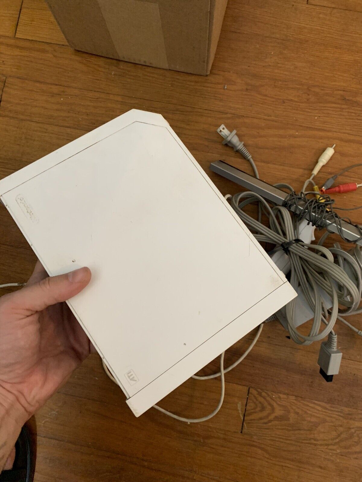Nintendo Wii RVL-001 White GameCube Compatible Console w/ OEM Remote & Nunchuck