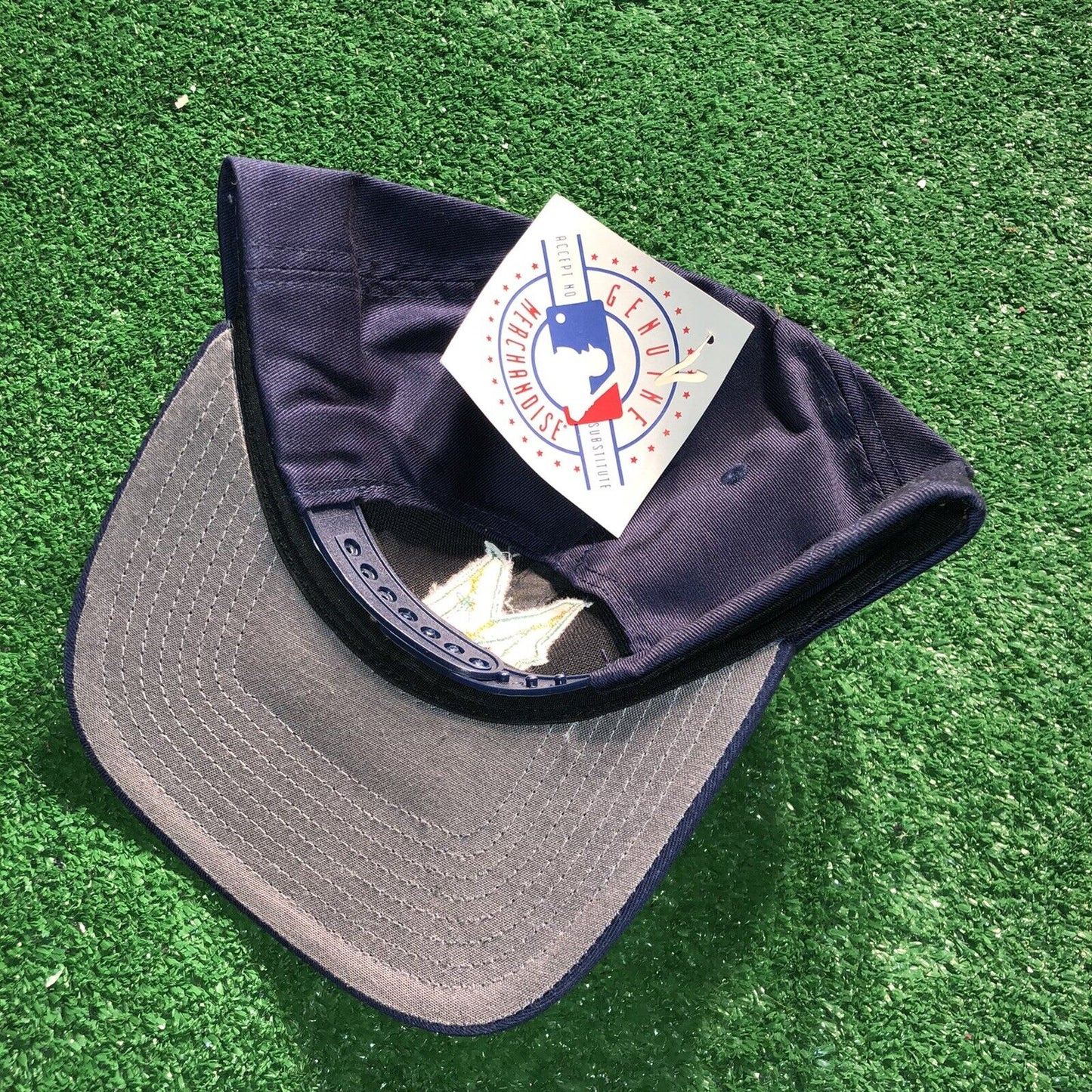 Milwaukee Brewers MLB Vintage 90's Outdoor Cap Adjustable Snapback Cap Hat