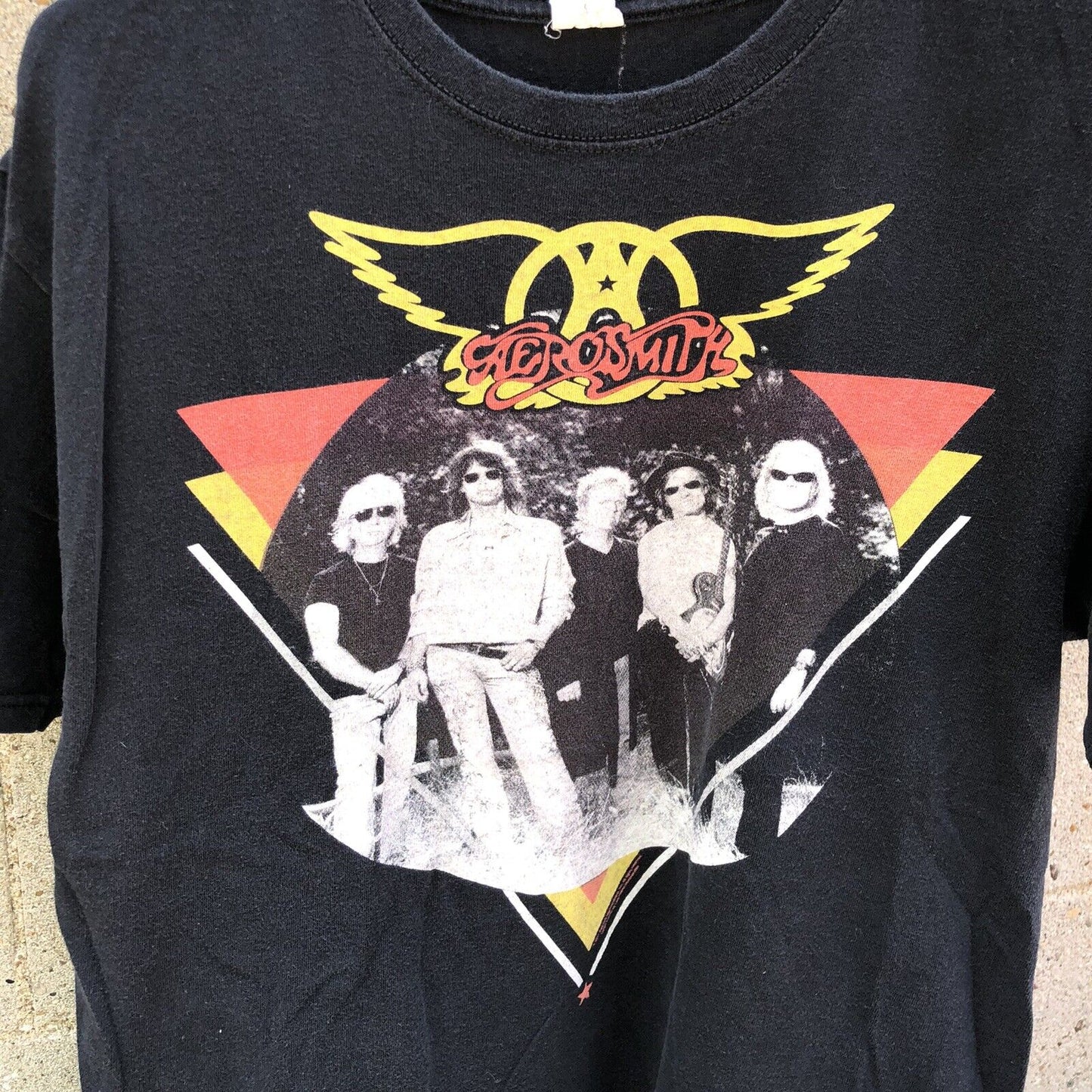 2011 Aerosmith T Shirt Size Large Rock Band