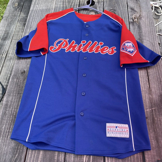 Vintage Phillies Genuine Merchandise 6 Button Team Shirt Ryan Howard #6. M342