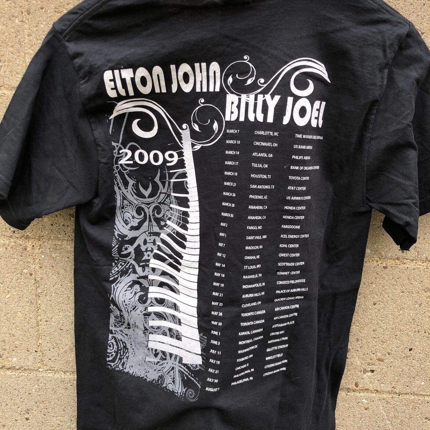 ELTON JOHN  BILLY JOEL  "Face To Face" 2009 US tour shirt Adult Small