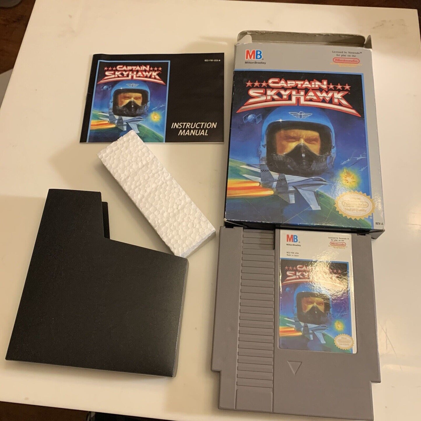 Captain Skyhawk (Nintendo NES, 1989) Complete CIB TESTED!