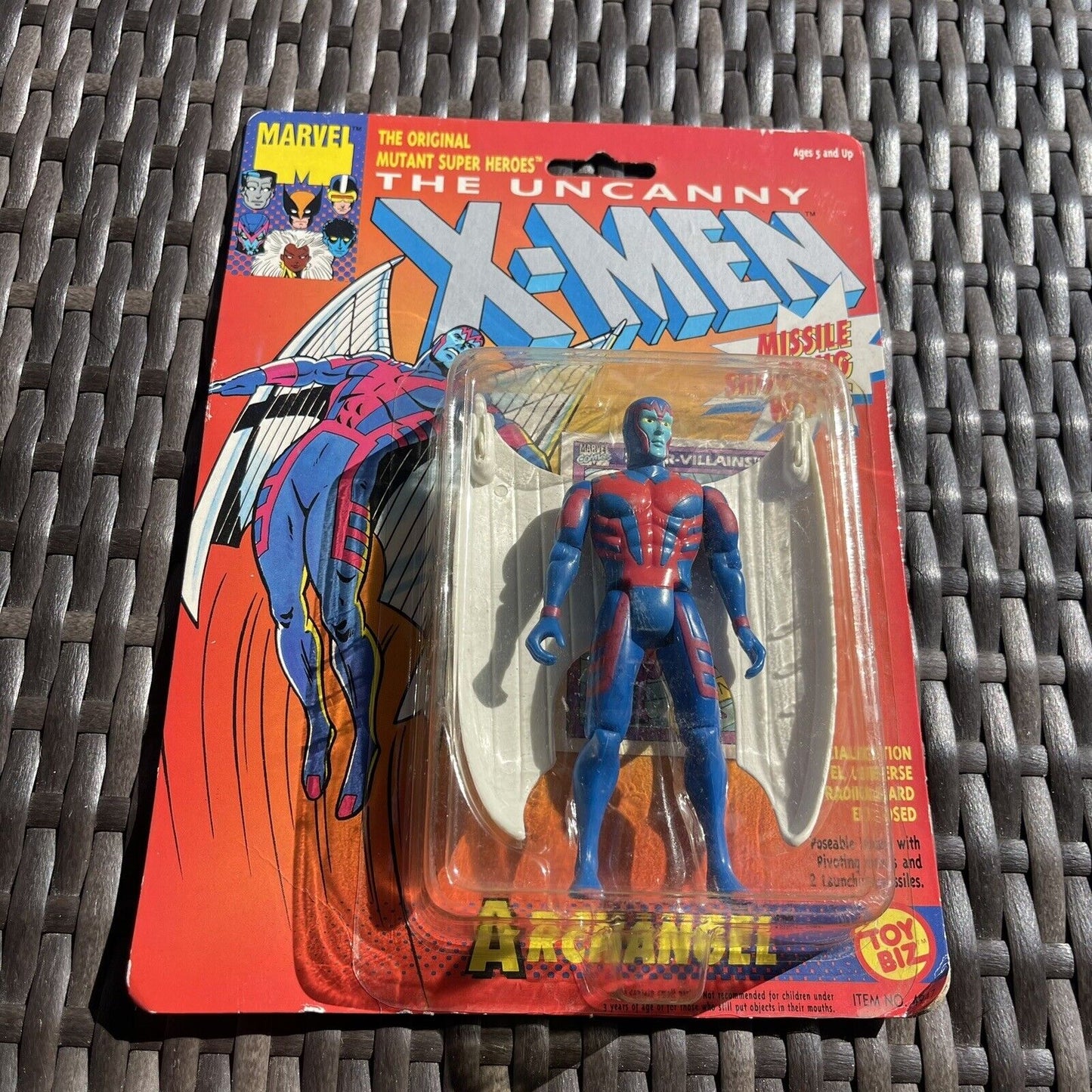 The Uncanny X-Men ARCHANGEL Figure Grey Missile Wings Marvel Comics Toy Biz 1993