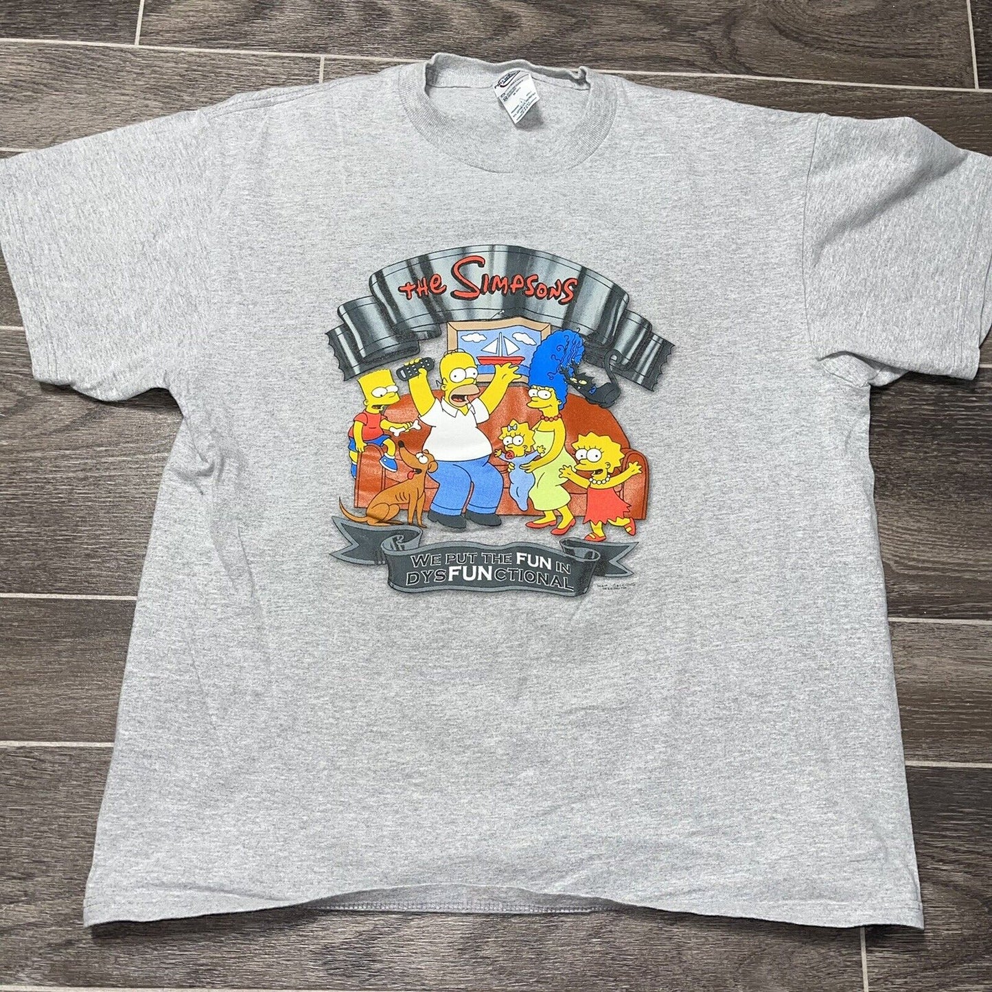 The Simpsons - " We Put the Fun in Dysfunctional " Large Grey T-shirt