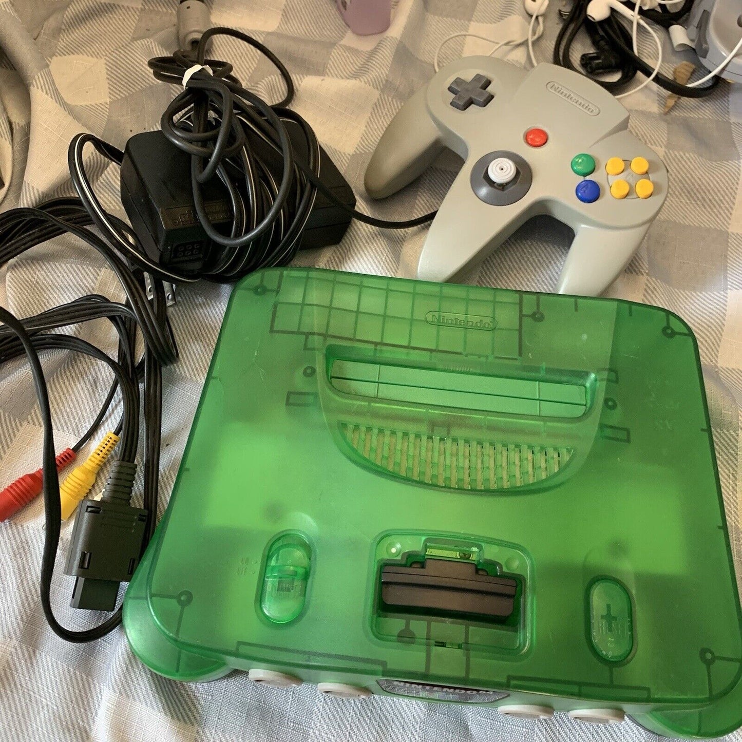 N64 Nintendo 64 Funtastic Jungle Green Console, Controller USA Authentic/Tested.